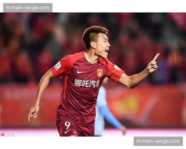 杜埃首回合梅开二度 法国前锋需要延续火热进球状态 杜埃首回合梅开二度 法国前锋需要延续火热进球状态